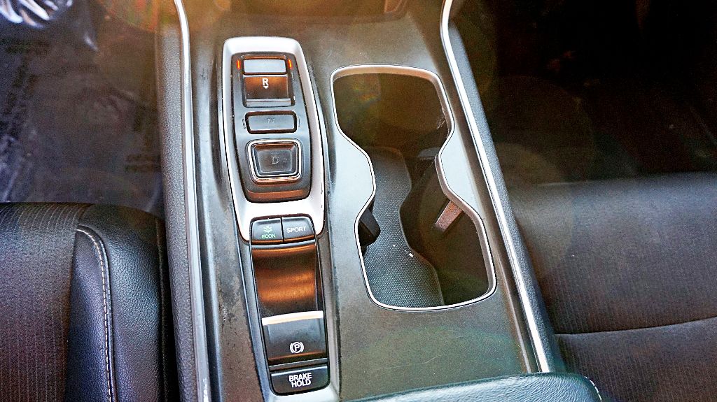 2018 Honda Accord Sport - Photo 18