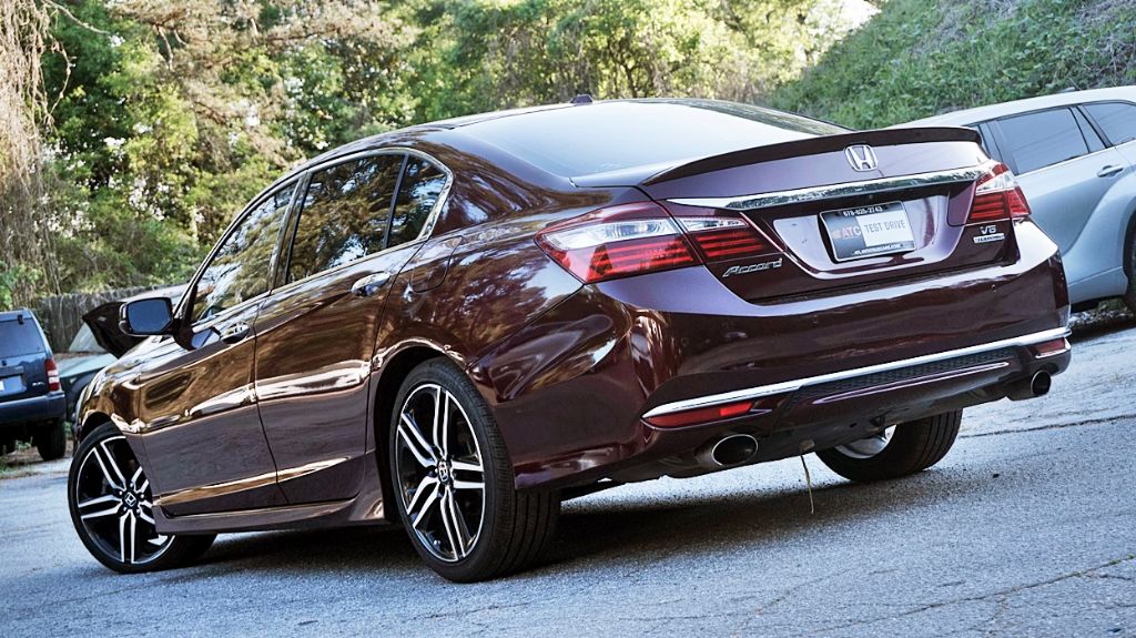 2017 Honda Accord Touring - Photo 8