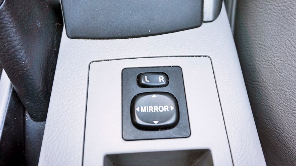 2006 Toyota RAV4 Base - Photo 23