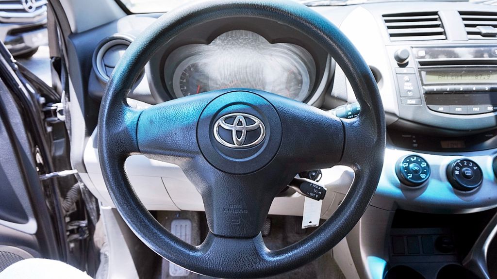 2006 Toyota RAV4 Base - Photo 24