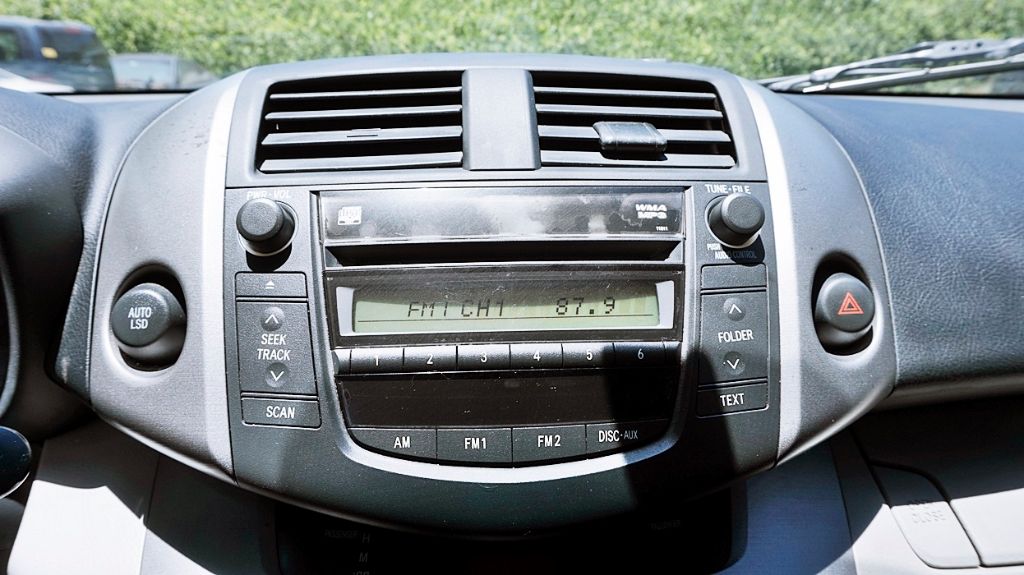2006 Toyota RAV4 Base - Photo 20