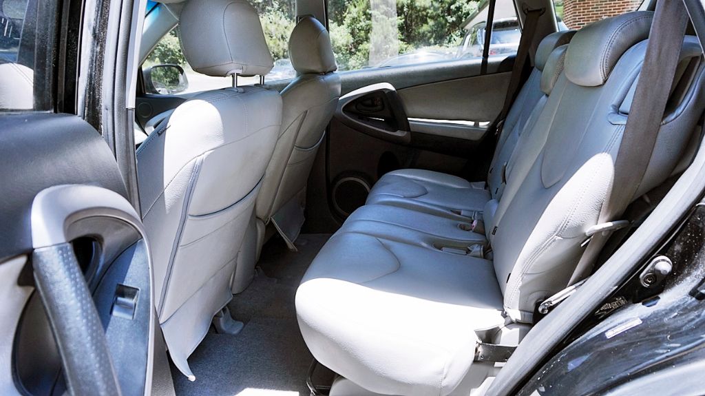 2006 Toyota RAV4 Base - Photo 18